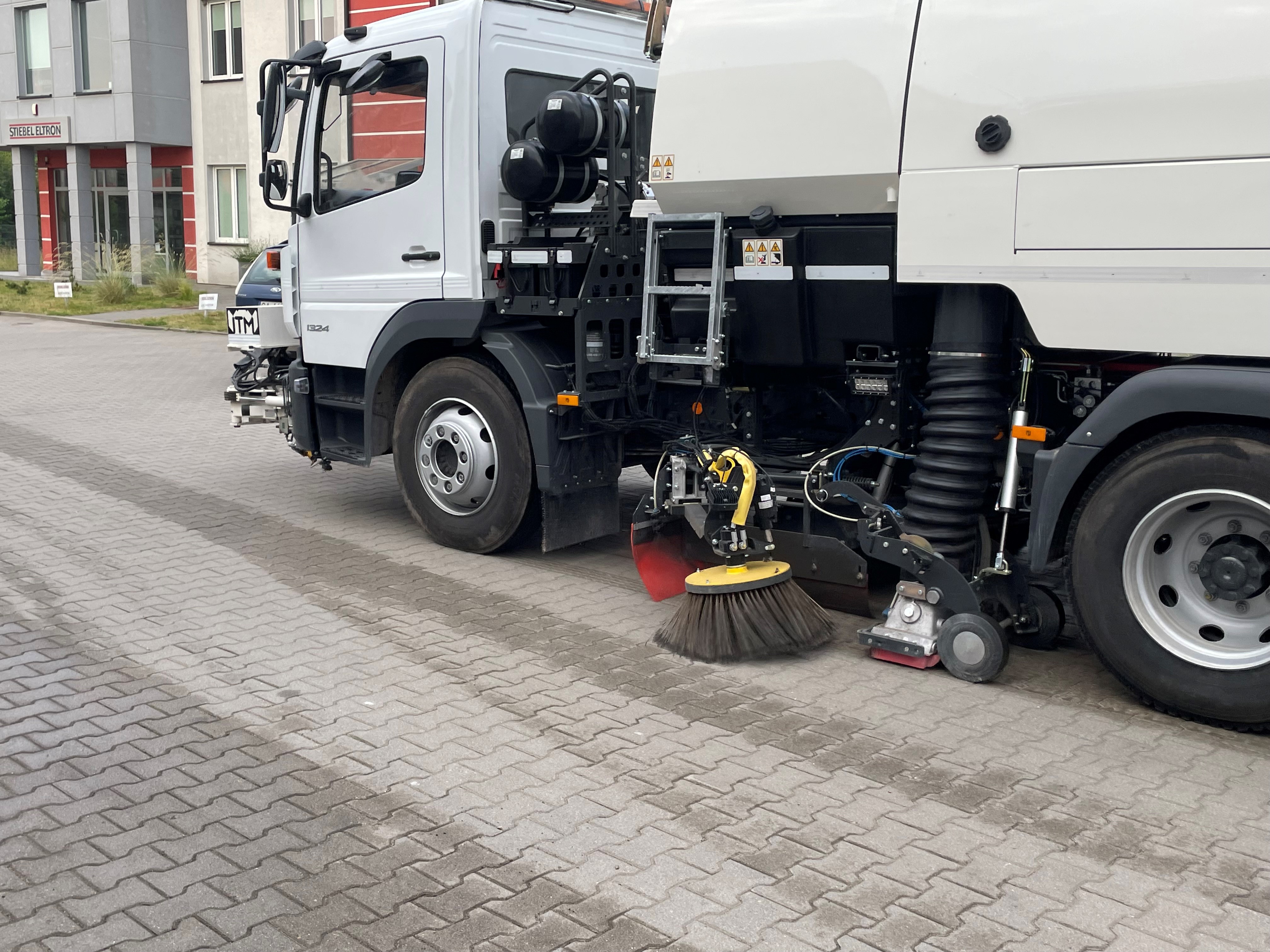 Mechanicznym oczyszczaniu nawierzchni dróg na terenie Gminy Miasta Gdańska – Zakres II Rejon Południowy